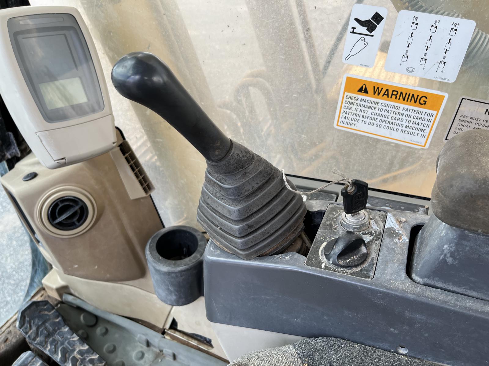 ./imagenes/INVOICE/2019/17772/CATERPILLAR 320C (16).JPG